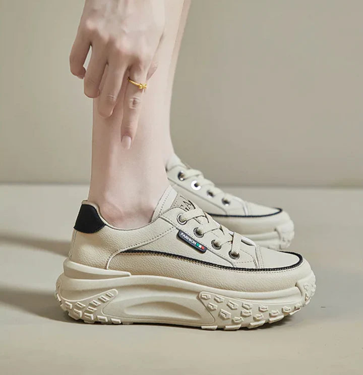 Velaria - Fashionable orthopaedic shoes for women