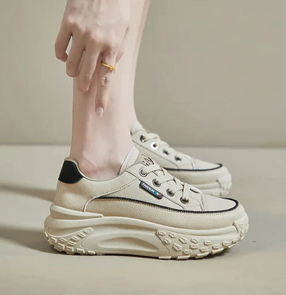 Velaria - Fashionable orthopaedic shoes for women