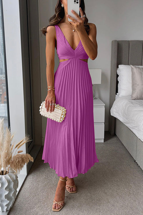 Gabriella™ | V-Neck Cut-Out Pleated Maxi Dress